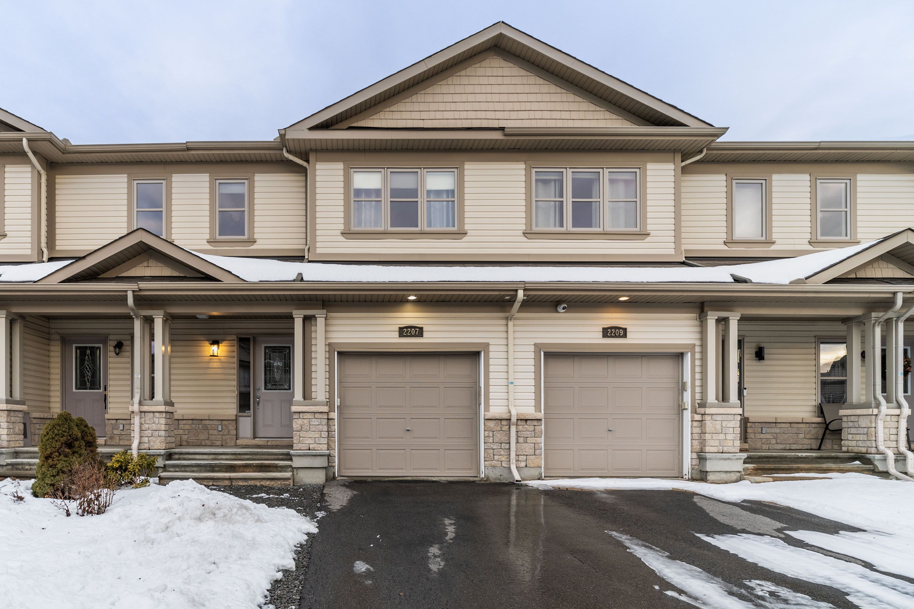 2207 Descartes Street, Orleans, Ontario