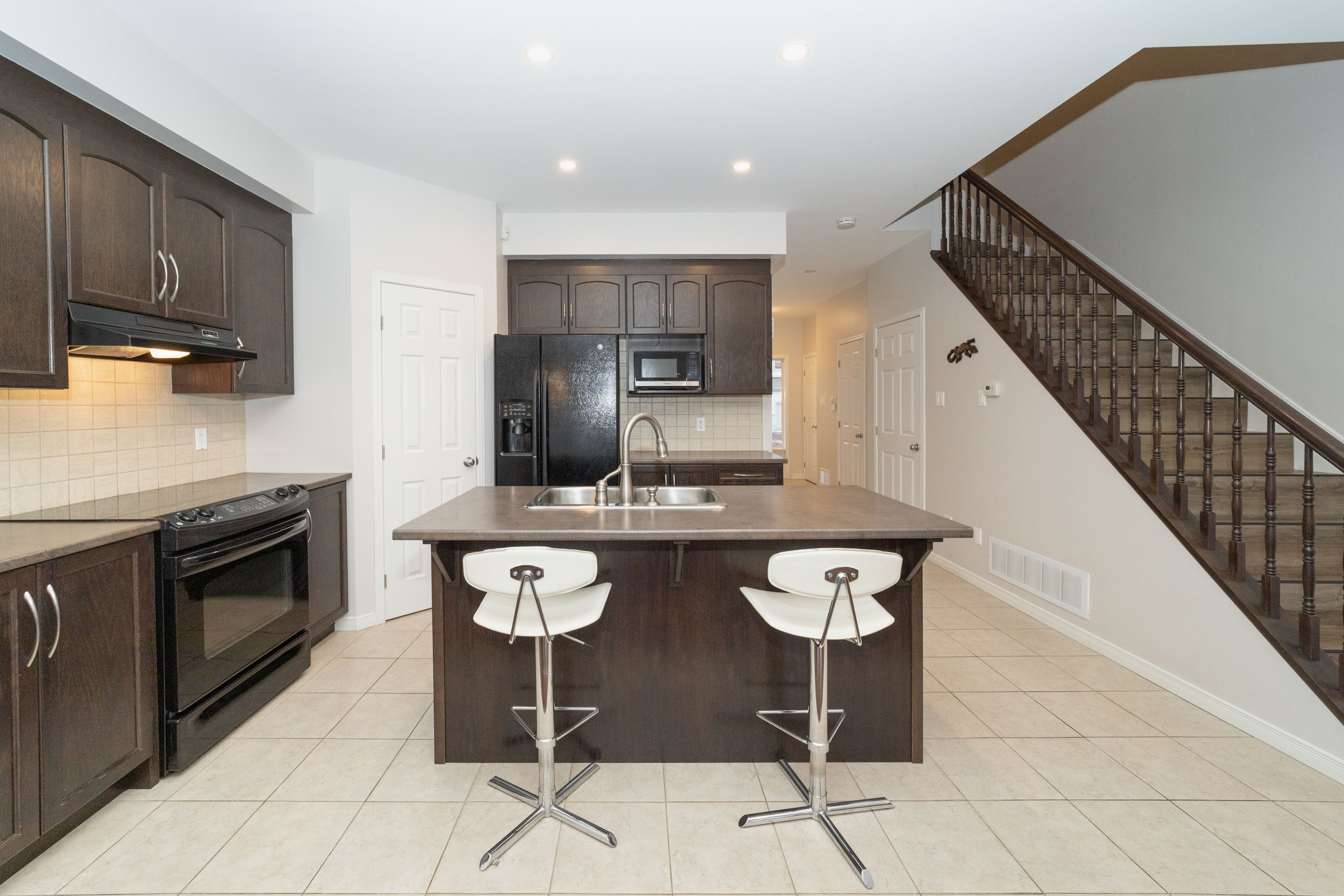 2207 Descartes Street, Orleans, Ontario K4A 0W4 - Photo 4 - RP4472817901
